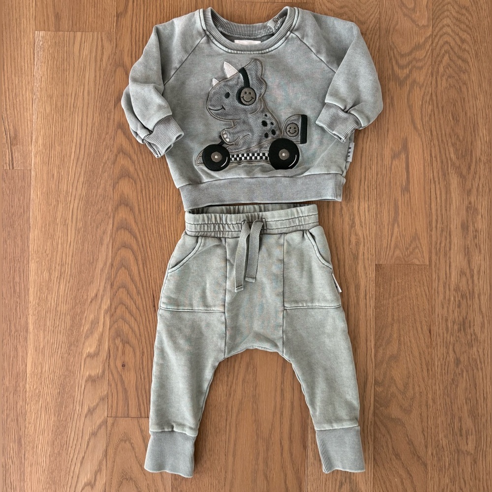 Huxbaby Dino Racer Sweatshirt & Drop Crotch Pants - Size 0 (6-12M)